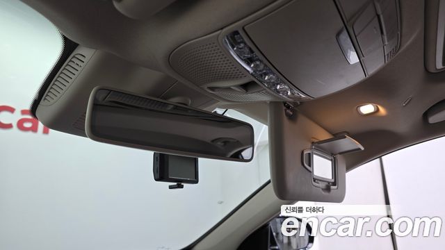 Mercedes-Benz E-Class 2019 — photo 30