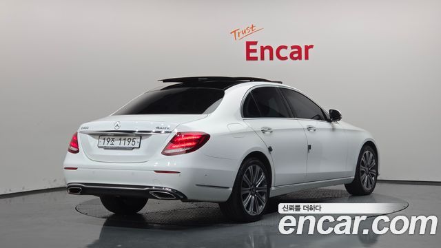 Mercedes-Benz E-Class 2018 — photo 2