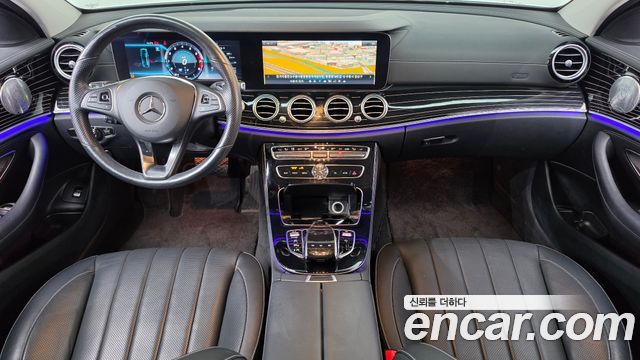 Mercedes-Benz E-Class 2018 — photo 10