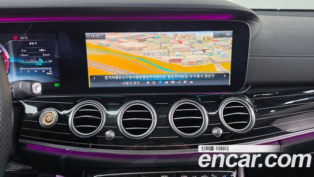 Mercedes-Benz E-Class 2018 — photo 18