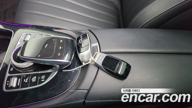 Mercedes-Benz E-Class 2018 — photo 21