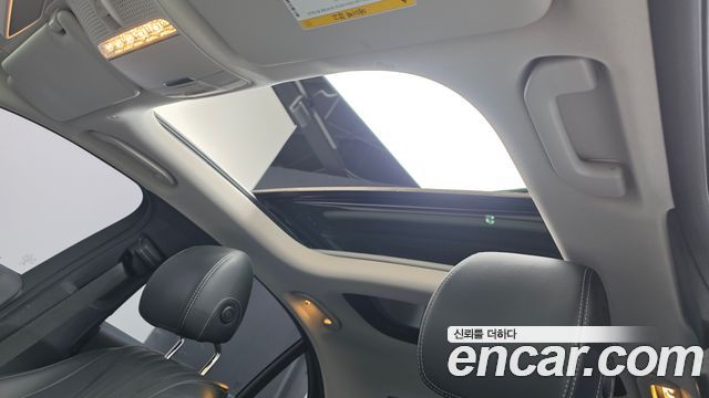 Mercedes-Benz E-Class 2018 — photo 22