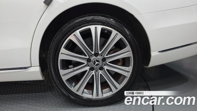 Mercedes-Benz E-Class 2018 — photo 7
