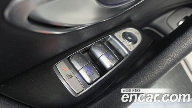 Mercedes-Benz E-Class 2018 — photo 28
