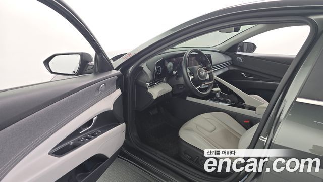 Hyundai AVANTE 2022 — photo 13