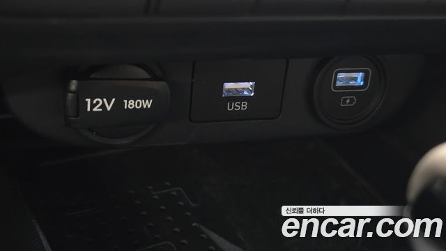 Hyundai AVANTE 2022 — photo 19
