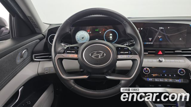 Hyundai AVANTE 2022 — photo 21