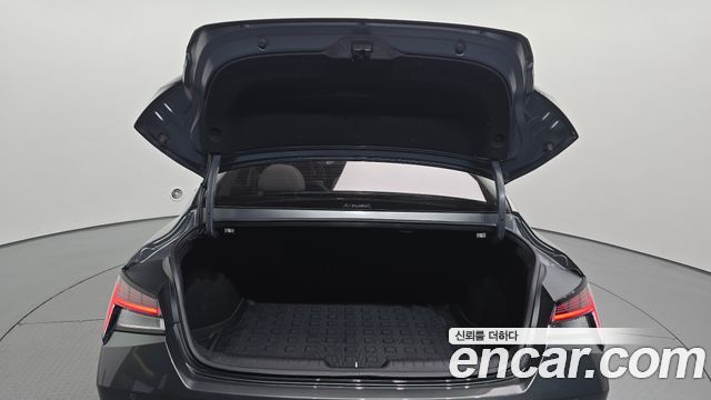 Hyundai AVANTE 2022 — photo 24