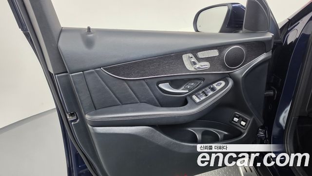 Mercedes-Benz GLC-Class 2021 — photo 14