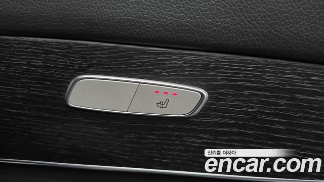 Mercedes-Benz GLC-Class 2021 — photo 31