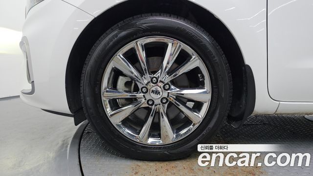 Kia Canival 2020 — photo 5