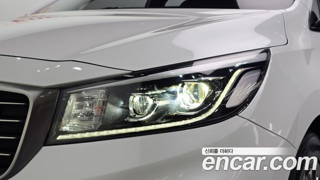 Kia Canival 2020 — photo 8