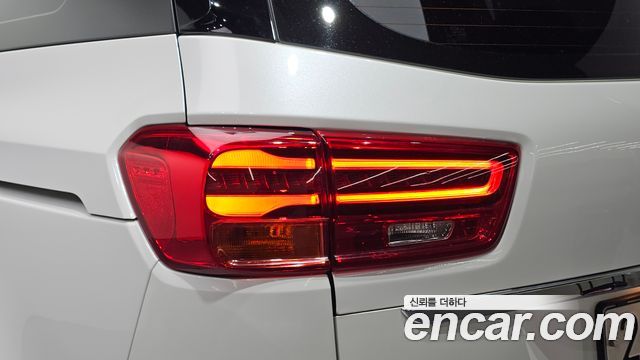 Kia Canival 2020 — photo 9