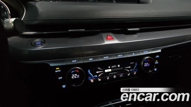 Genesis G80 2021 — photo 26