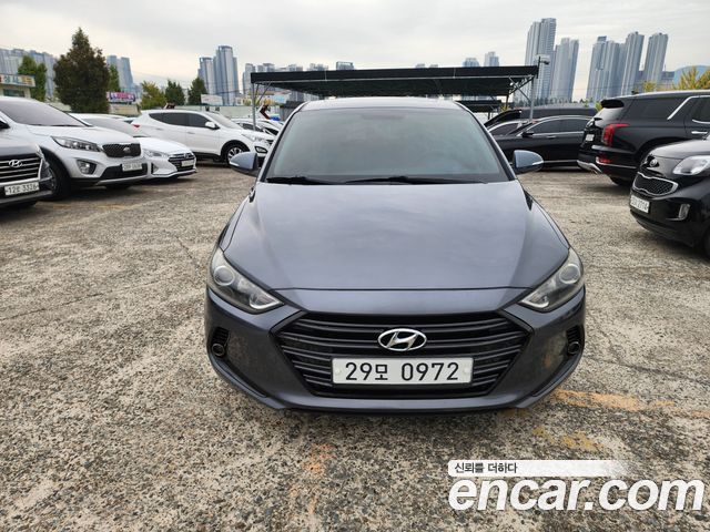 Hyundai AVANTE 2016 — photo 1