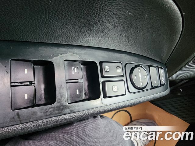 Hyundai AVANTE 2016 — photo 10