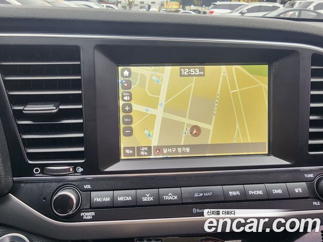 Hyundai AVANTE 2016 — photo 12