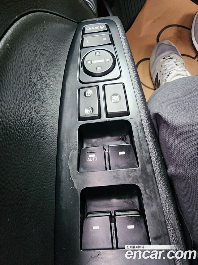 Hyundai AVANTE 2016 — photo 16
