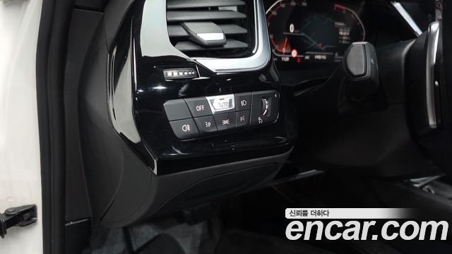 BMW Z4 2020 — photo 24