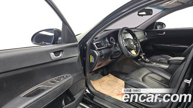 Kia K5 2019 — photo 10
