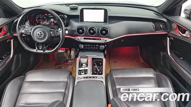 Kia Stinger 2018 — photo 10