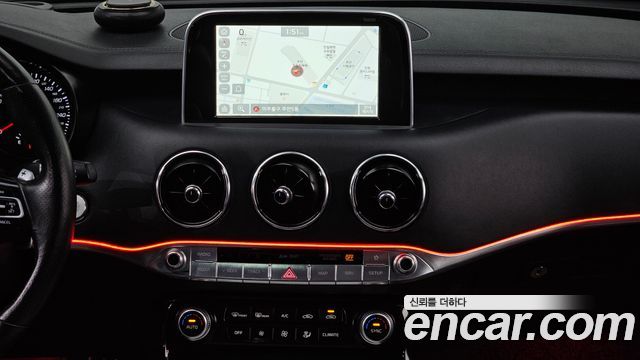 Kia Stinger 2018 — photo 19