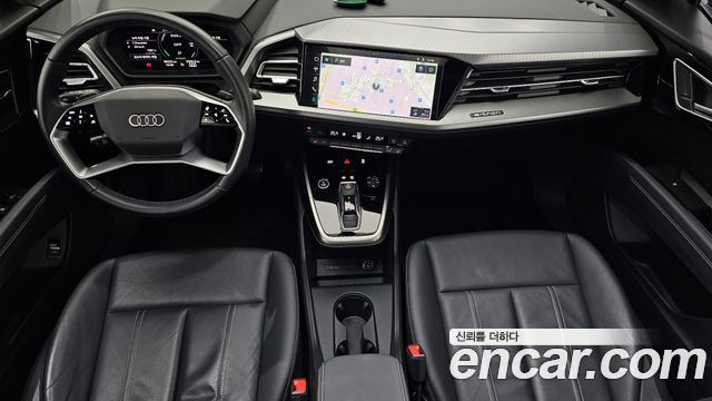 Audi Q4 e-tron 2022 — photo 10