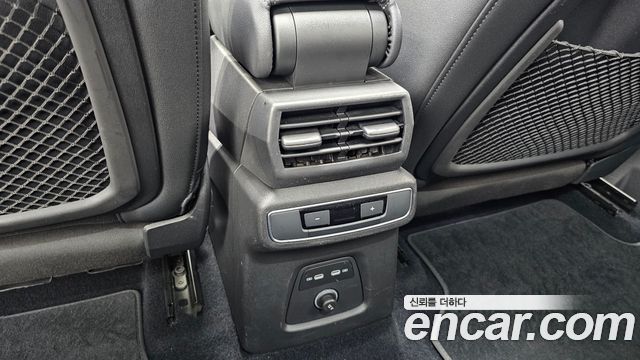 Audi Q4 e-tron 2022 — photo 23