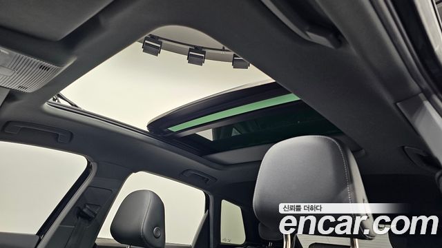 Audi Q4 e-tron 2022 — photo 25