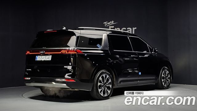 Kia Canival 2022 — photo 2