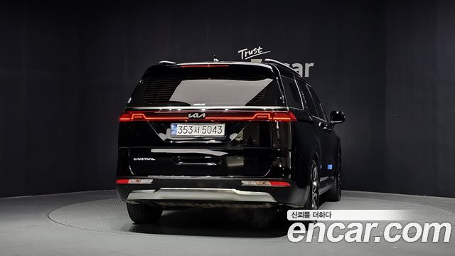 Kia Canival 2022 — photo 4