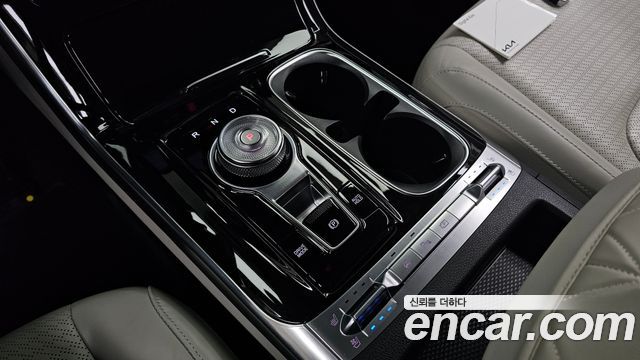 Kia Canival 2022 — photo 12