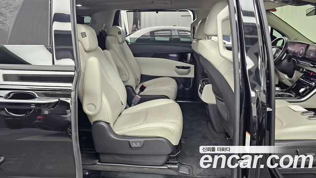 Kia Canival 2022 — photo 17