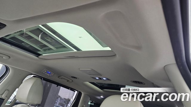 Kia Canival 2022 — photo 23