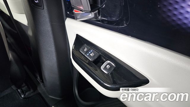 Kia Canival 2022 — photo 35