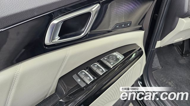 Kia Canival 2022 — photo 36