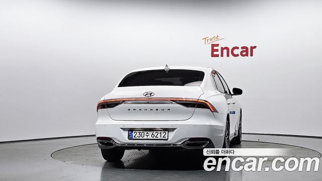 Hyundai Grandeur 2023 — photo 4