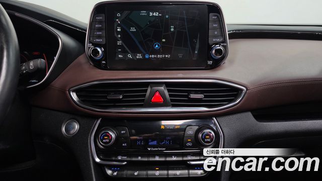 Hyundai Santafe 2019 — photo 18
