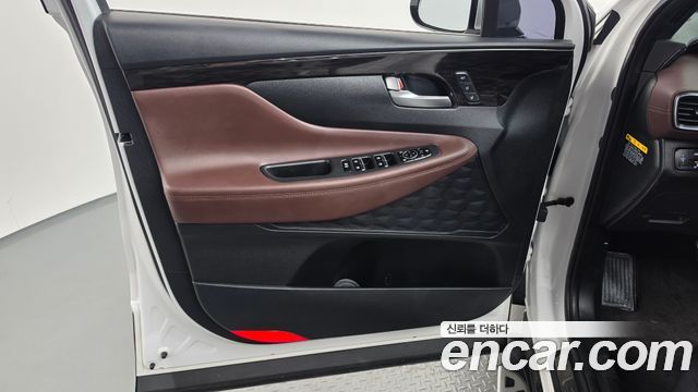 Hyundai Santafe 2019 — photo 14