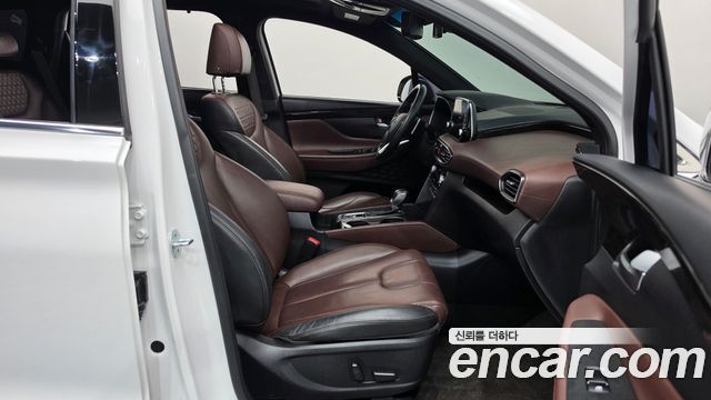Hyundai Santafe 2019 — photo 16