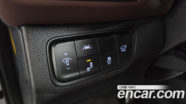 Hyundai Santafe 2019 — photo 29