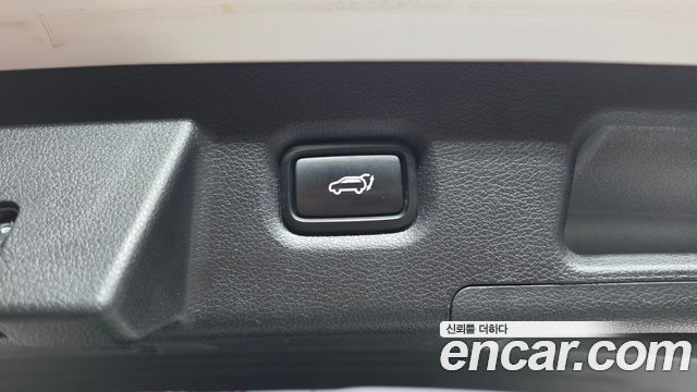 Hyundai Santafe 2019 — photo 31