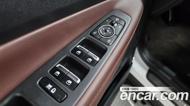 Hyundai Santafe 2019 — photo 33