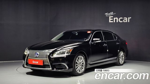 Lexus LS 2016 — photo 1