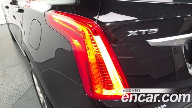 Cadillac XT5 2019 — photo 9
