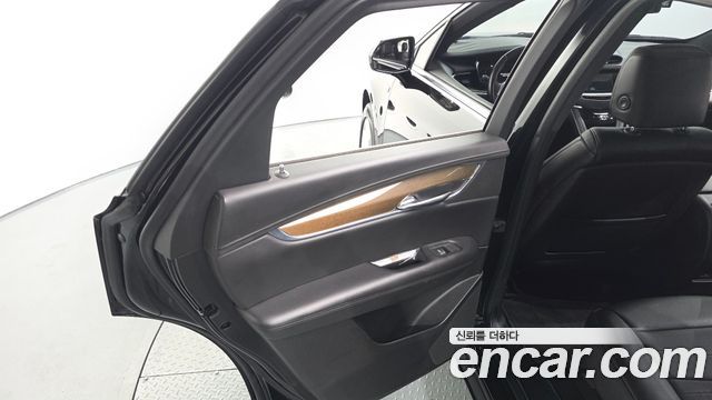 Cadillac XT5 2019 — photo 15