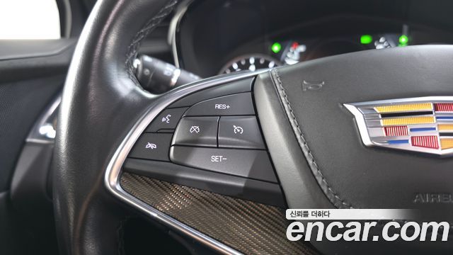 Cadillac XT5 2019 — photo 34