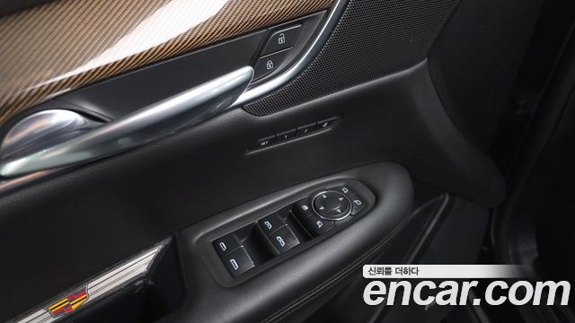 Cadillac XT5 2019 — photo 36