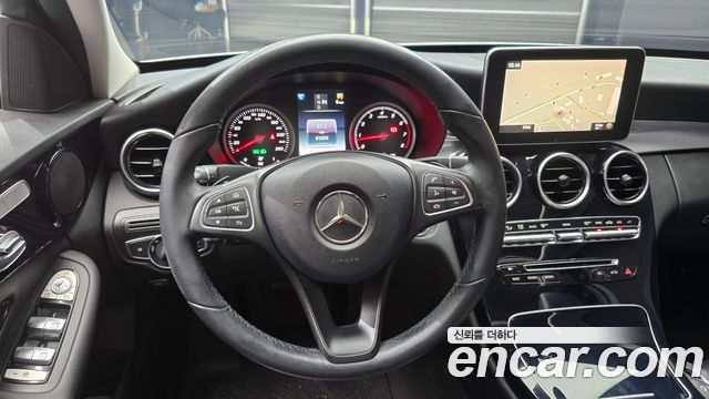 Mercedes-Benz C-Class 2016 — photo 13