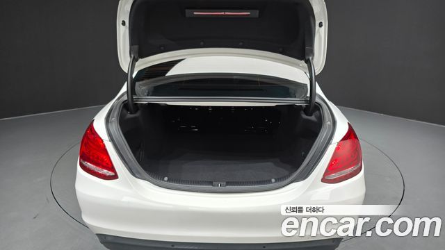 Mercedes-Benz C-Class 2016 — photo 20